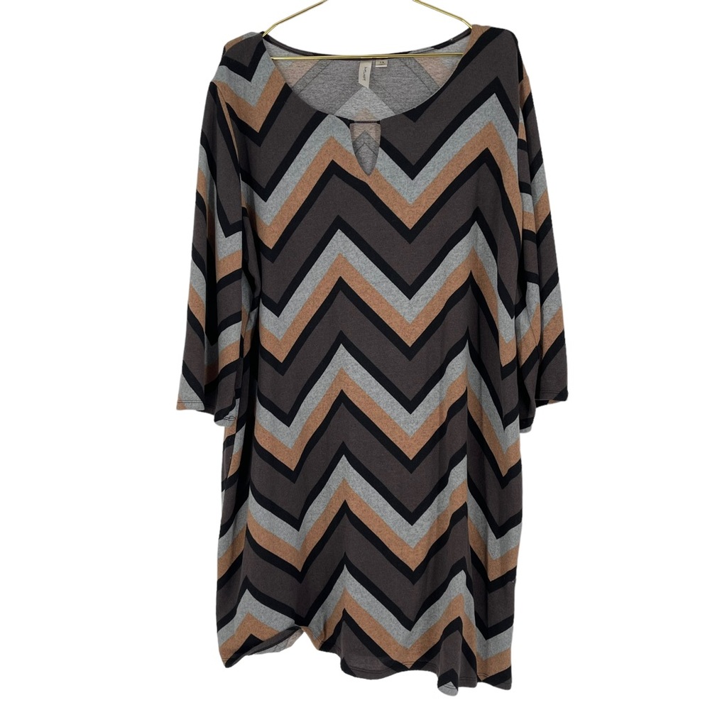 TACERA Women’s Plus Size 3x 3/4 Length Bell Sleeve Chevron Dress